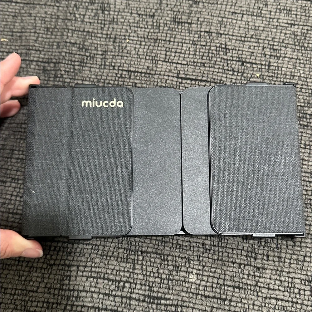 Foldable Black Keyboard - Bluetooth